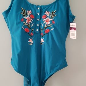 NWT Vigoss bathing suit xl